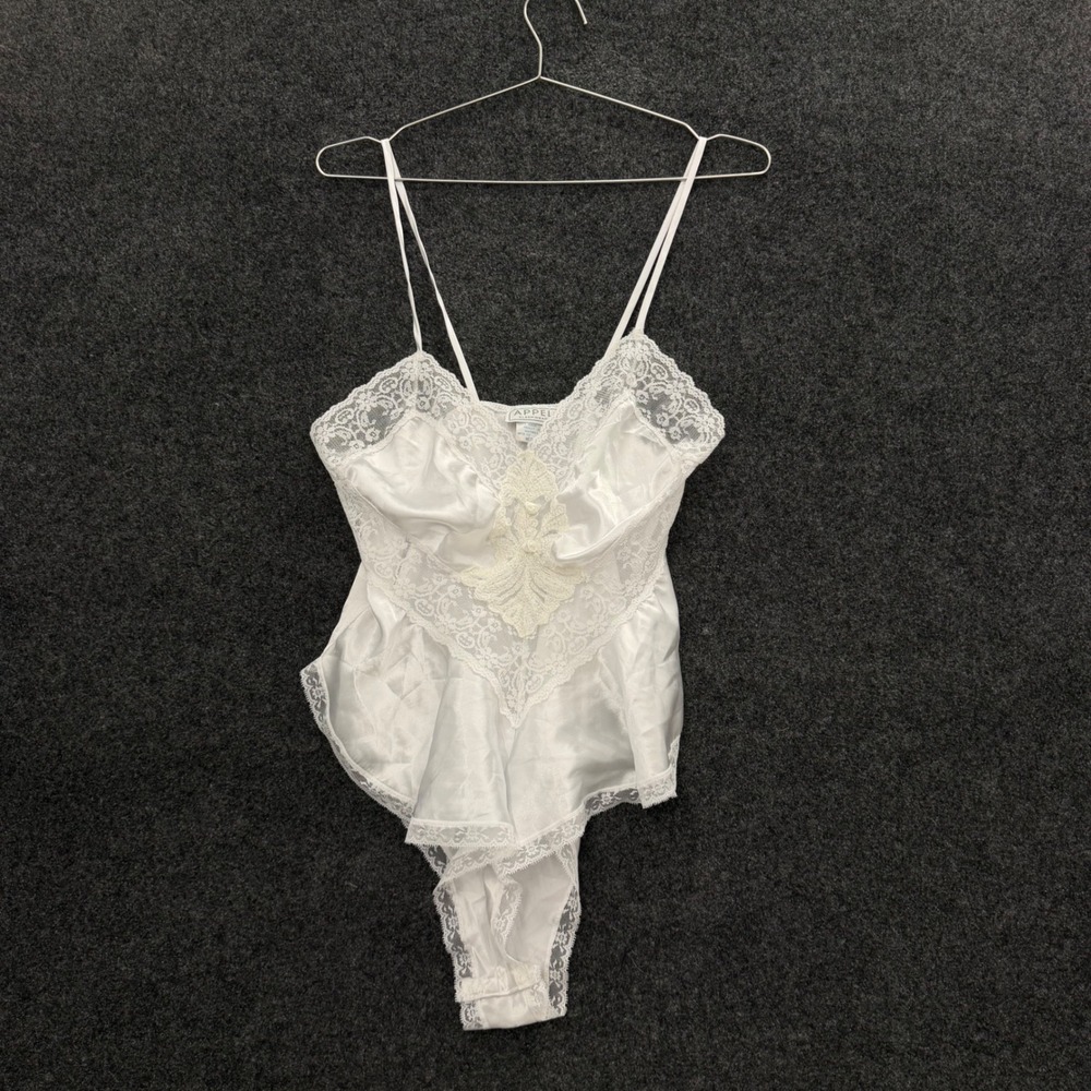 Appel Sleepwear Vintage White Satin Lace Teddy Bodysuit Medium 925039